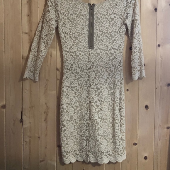 FOREVER 21 Dress. - Picture 4 of 4